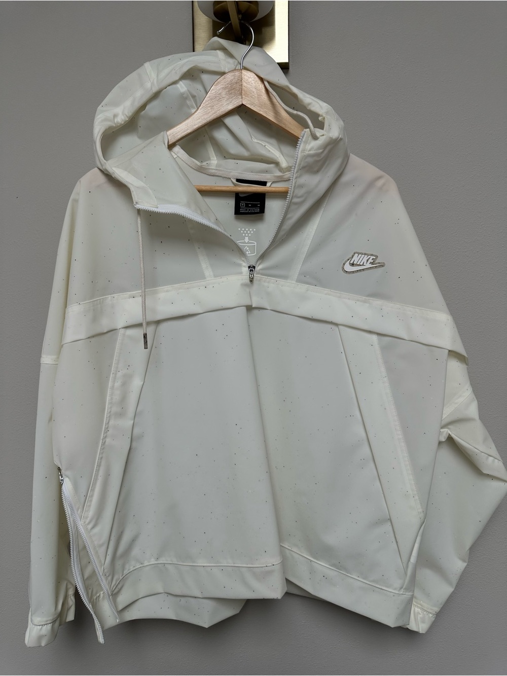 Nike White Hooded Utility Windbreaker Jacket